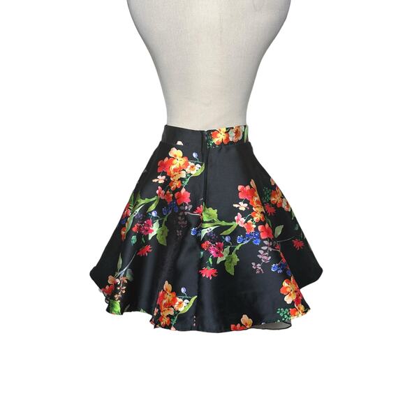 City Studio black red floral A line mini skirt size juniors 5 - Picture 2 of 16